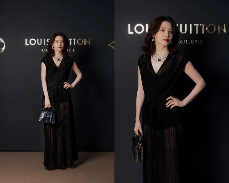 李英愛優雅現身在南法舉辦的LV 2024頂級珠寶系列Awakened Hands,Awakened Minds發表。品牌提供