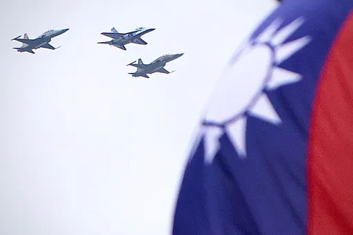 不爽我國政要紀念六四? 中共今早派23架次軍機擾台