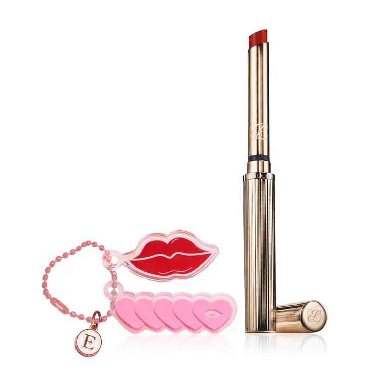 新客於夏日度假派對活動購買任一彩妝品，即可體驗手作時尚掛飾。品牌提供