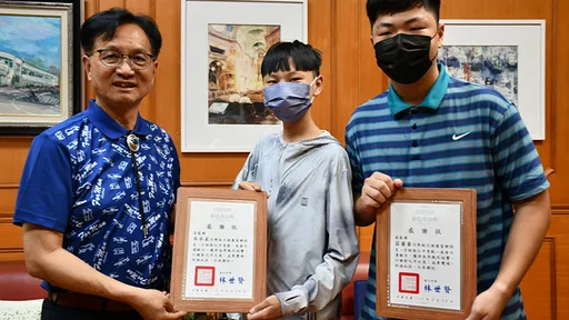 2國中生帶網紅孫女跑21景點爆紅 彰化市頒獎聘為終身觀光大使