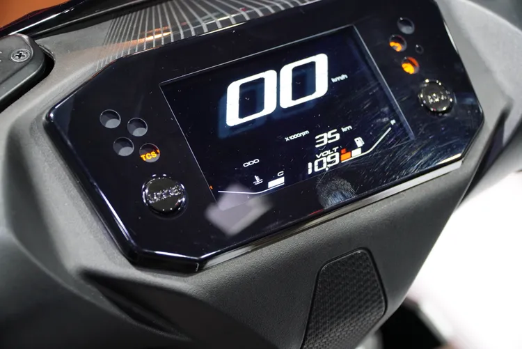 RTS車系搭載大面積數為儀表板。林浩昇攝