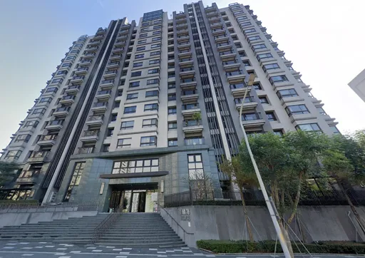 唐治平母離家2天陳屍頂樓 「頭罩一物坐牆角」已現屍斑嚇壞鄰婦