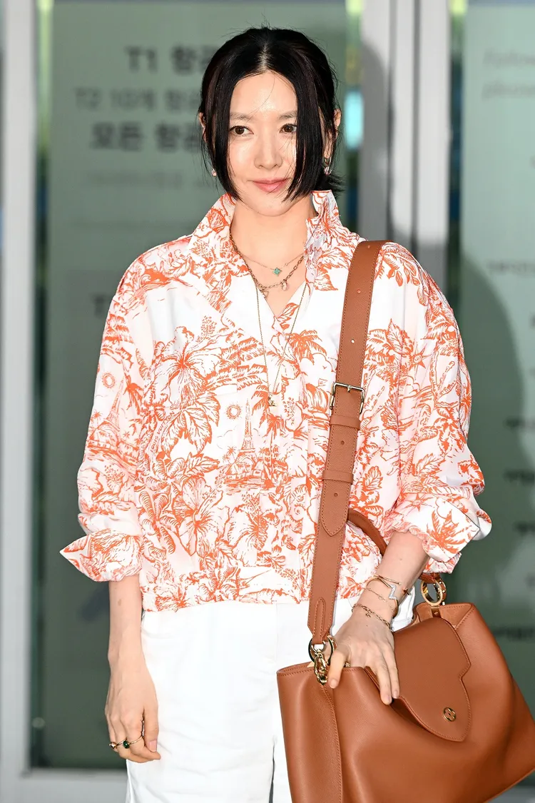 李英愛連髮型都超Chill。品牌提供