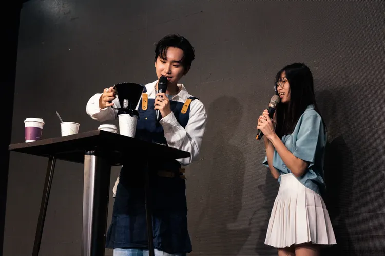 黃莑茗化身一日店長。種子音樂提供