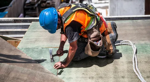 安親班老師瞧不起這職業　嗆「薪水都很低」！網一看全怒了　