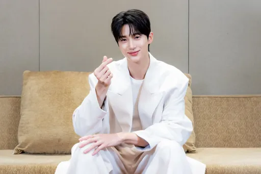 邊佑錫來台狂掃水果!見「台版真實小率」超感動 自招最近被朴寶劍惹哭