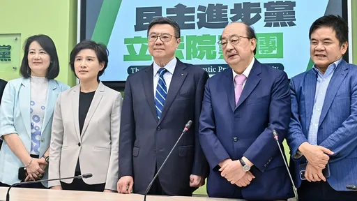 民眾黨團諷政院官員「法盲」 指覆議7原因全是造謠