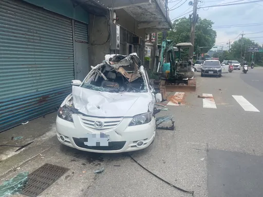 太狂!醉男駛怪手怒砸門口車 傻眼!車是自己的!只因他跟分居妻吵架了