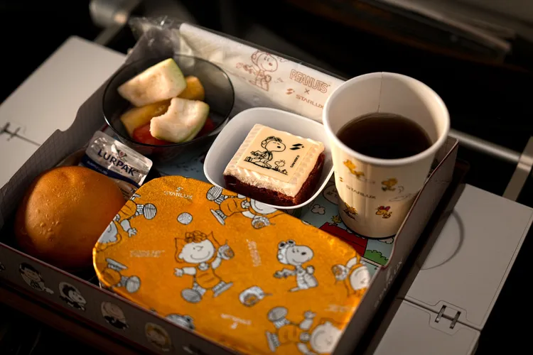 飛機餐上有各種史努比設計。星宇航空提供