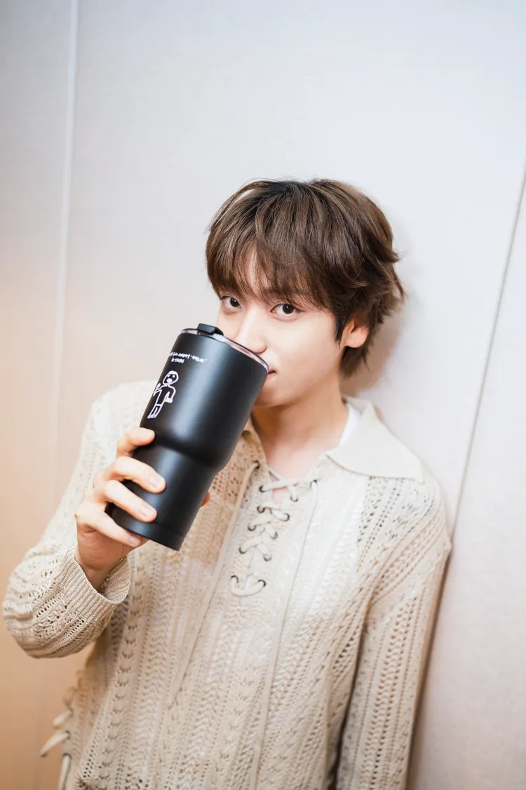 Niel喜歡喝咖啡，今天抵台後第一個嘗到的食物是咖啡。Fu Entertainment提供