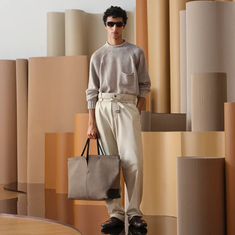TOD’S 2025年春夏男裝系列。品牌提供