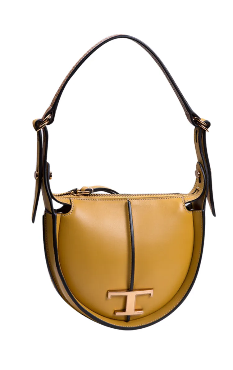 不畏出國潮，禮客週年慶HAMA BOUTIQUE時尚名牌選品店推出Tod's肩背包，原價41,800元，特價20,900元，吸引喜愛挖寶的時尚行家來店採購。