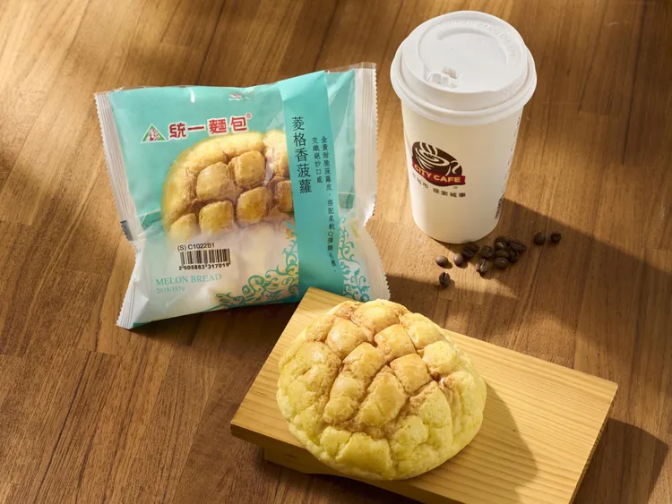 ▲買統一麵包指定菠蘿系列麵包加20元就有大美式、加30元就有大拿鐵喔！