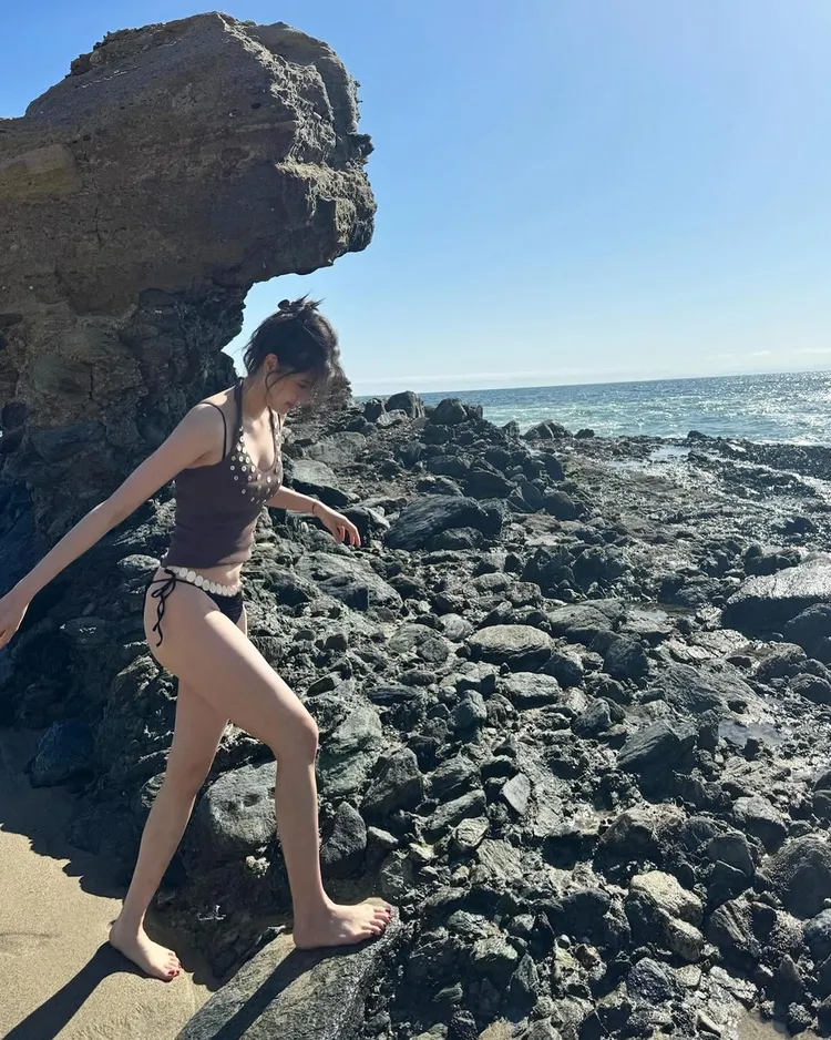 歐陽娜娜罕見曬出性感泳裝照。翻攝歐陽娜娜IG