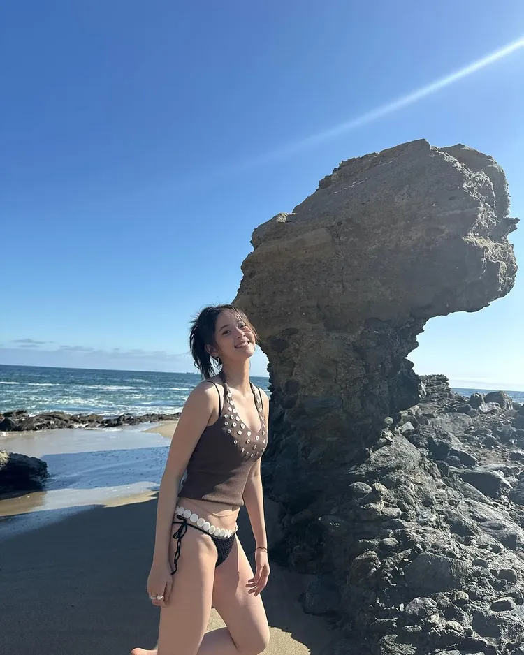 歐陽娜娜罕見曬出性感泳裝照。翻攝歐陽娜娜IG