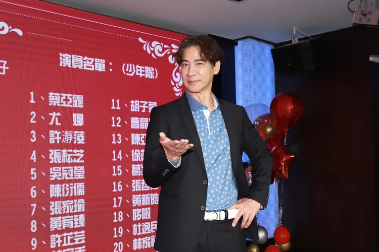 翁家明為扮玄天上帝禁慾。民視提供