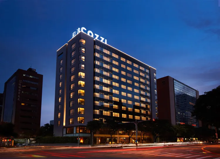 生日、身分證有兩個「1」或名字諧音叫「11」的旅客，和逸飯店‧台北民生館每房每晚5199元起，再享第二晚1111元續住。業者提供