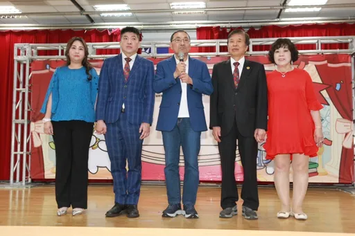 芦洲知名建商为孩子的梦想点灯 再捐赠公益奖学金嘉惠8校
