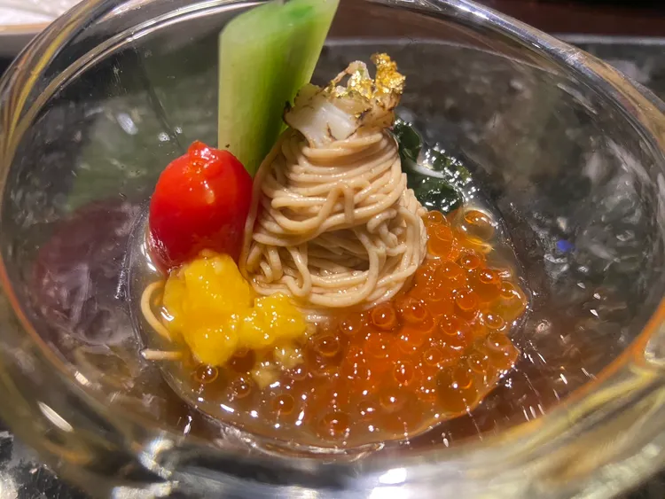 帝王蟹豆腐細麵。陳揚盛攝