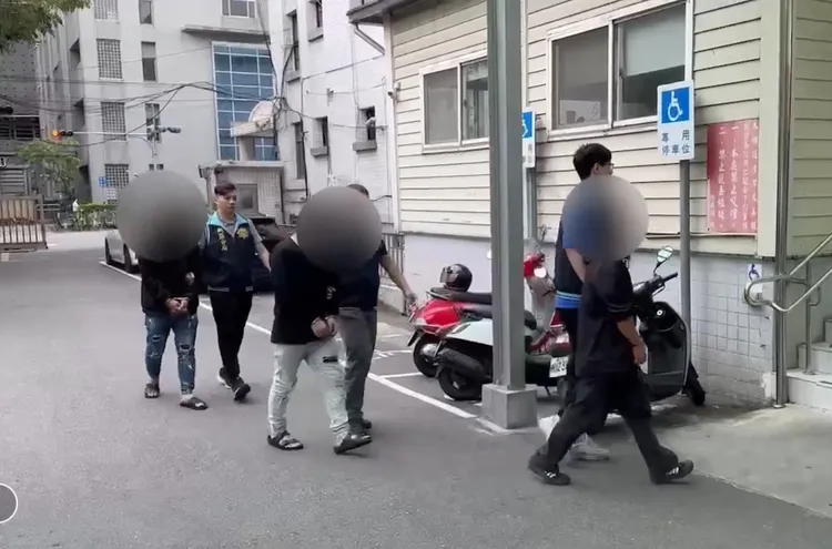 詐團吸收未成年少年當車手取款，相當可惡。翻攝畫面