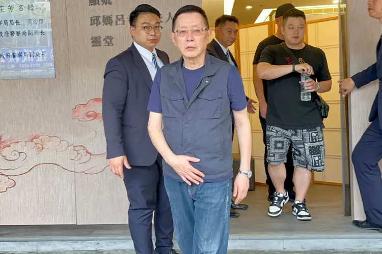 前警政署長王卓鈞前來寬姐母親追思會。特勤中心攝