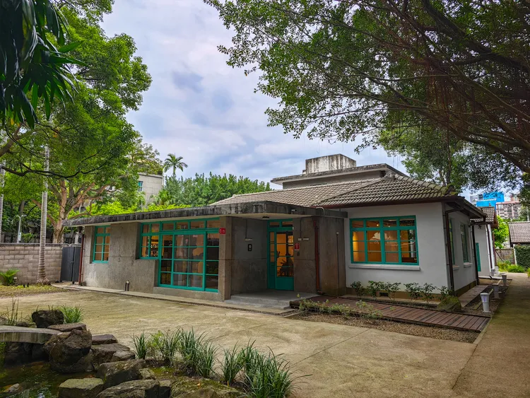 現做為遊客中心使用的「嘉禾故事館」，前身為「張載宇將軍故居」。田欣雲攝