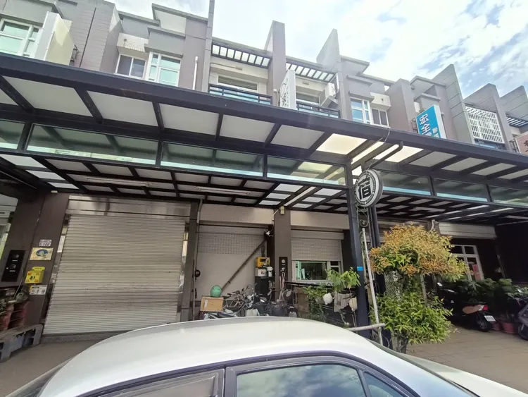 縣府今天派員前往涉嫌偷拍遊客如廁的民宿稽查。台東縣政府提供