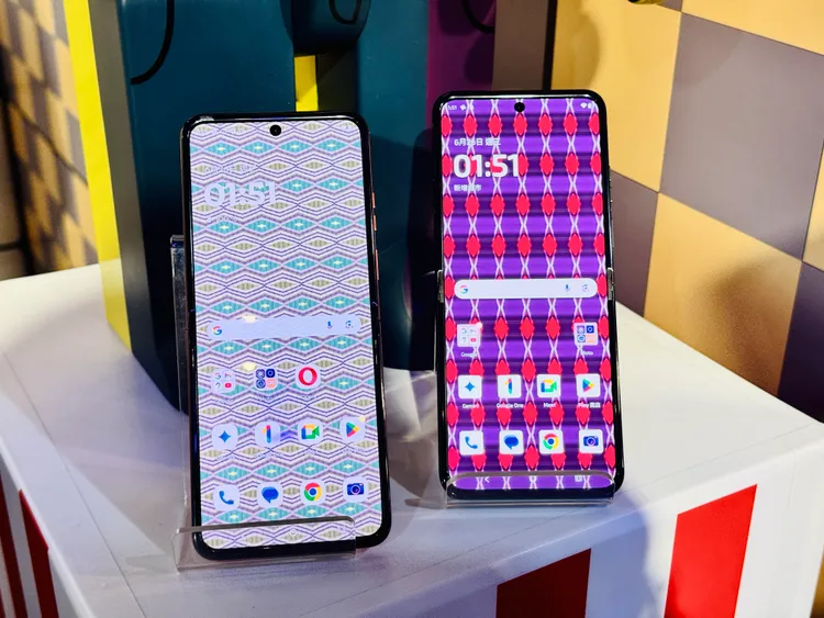 razr 50系列加入AI桌布生成功能。趙筱文 攝影。