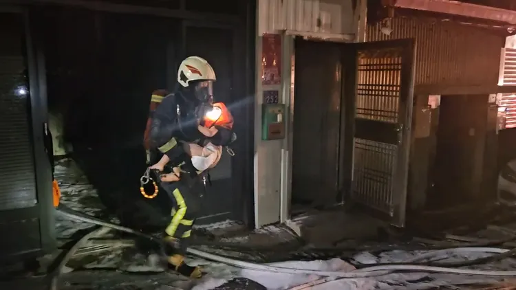 危勞津貼對消防等工作，將有約6.9萬人受惠。資料照片