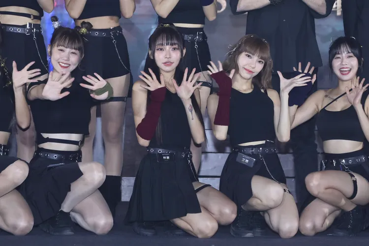 啦啦隊女孩齊聚。彭欣偉攝