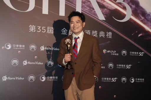 「律師歌手」蘇明淵打敗強敵奪台語歌王 「爸媽相繼住院」盼把得獎好運帶到