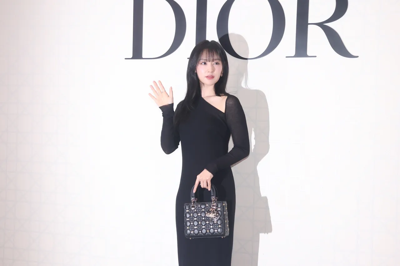 人氣超旺的韓星金智媛（左圖）現身DIOR Diamond Towers全新概念店開幕派對。彭欣偉攝