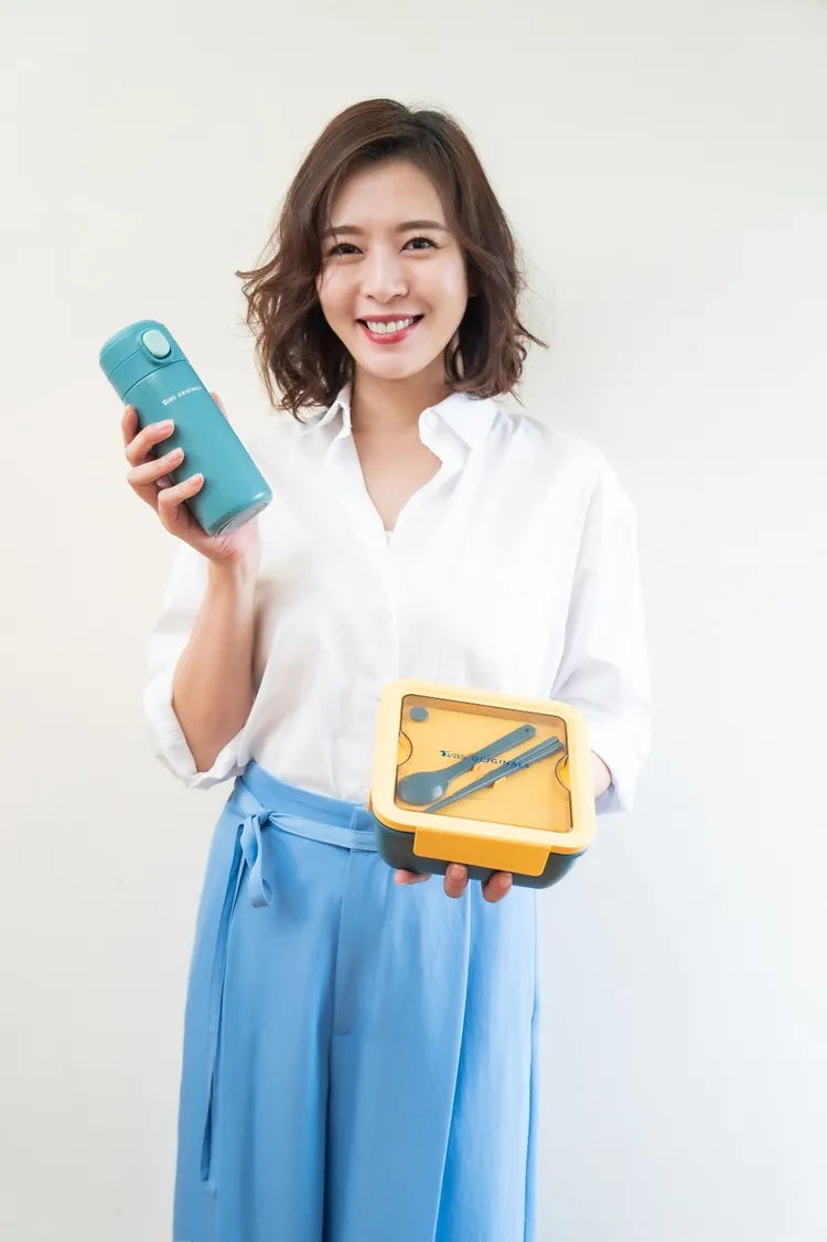 劉品言的衣服、包包都會重複搭配。TVBS提供