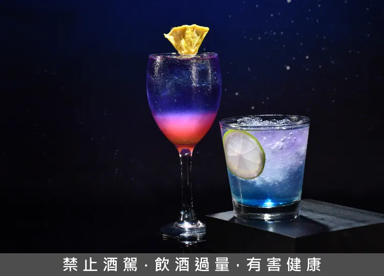 涵碧樓大廳酒吧星空特調，讓賓客在星空下品飲。業者提供