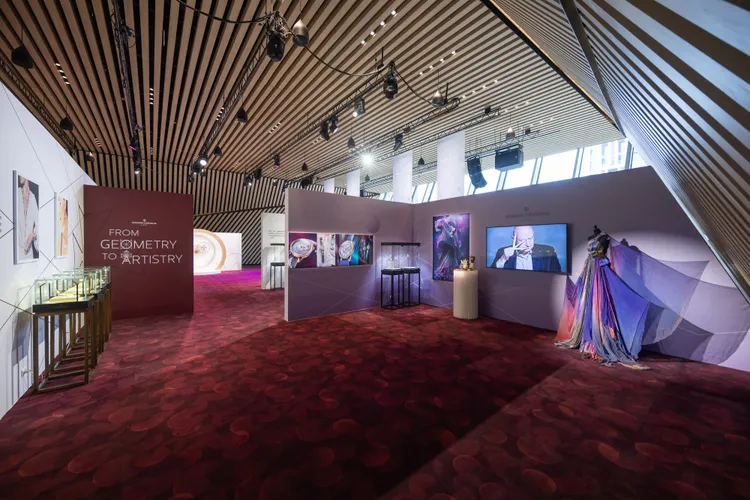 百年製錶品牌江詩丹頓即日起至6月7日於微風南山藝文中心舉辦「匠藝幾何女性藝術家聯展」。品牌提供