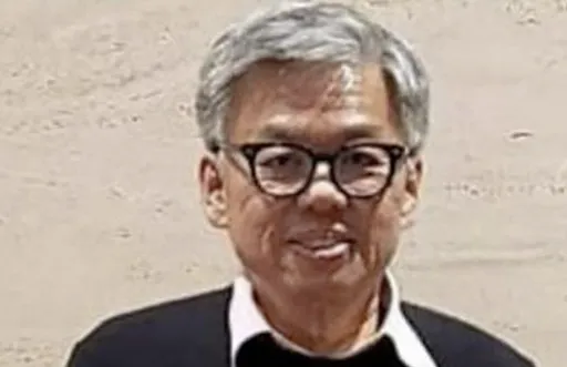 「看到裸體凍未條」　外交官澡堂偷拍700張竟逃回國！下場出爐