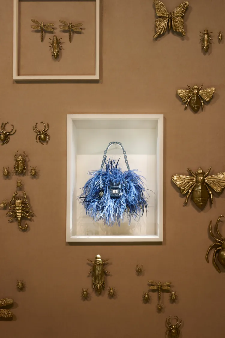 Gherardo Felloni以斑斕色彩、閃爍紋理呈現絢麗視覺效果。品牌提供