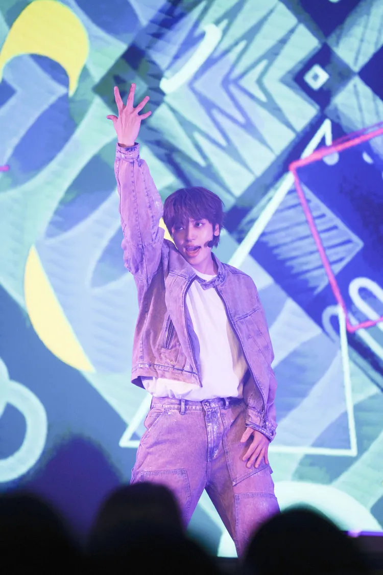 Niel又唱又跳，展現吞CD歌唱實力。Fu Entertainment提供