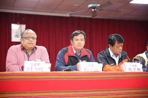 南投信義鄉公所秘書「假人頭」承包自家工程 5年獲利2千萬!兄弟檔收押