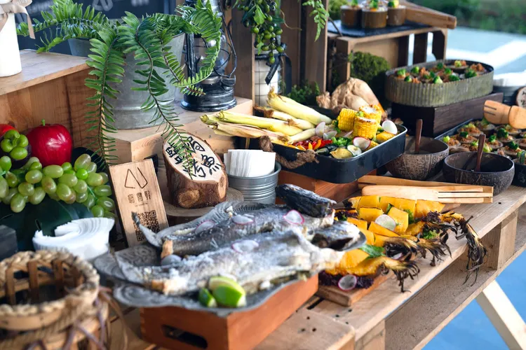 活動特以「城市中的桃花源」為發想，佈置大自然元素，並結合台南風土特產實現低碳飲食。