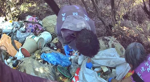 誰把陽明山當垃圾場？　警翻垃圾堆找「關鍵線索」逮3人