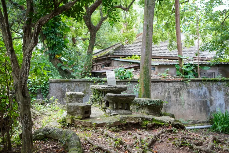 殷夫子的讀書台。田欣雲攝