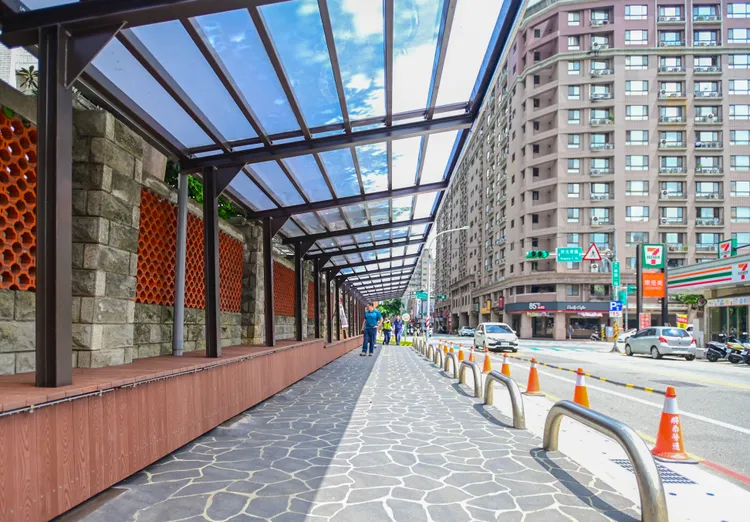 大業國小通學廊道改善工程完工。桃園市府提供