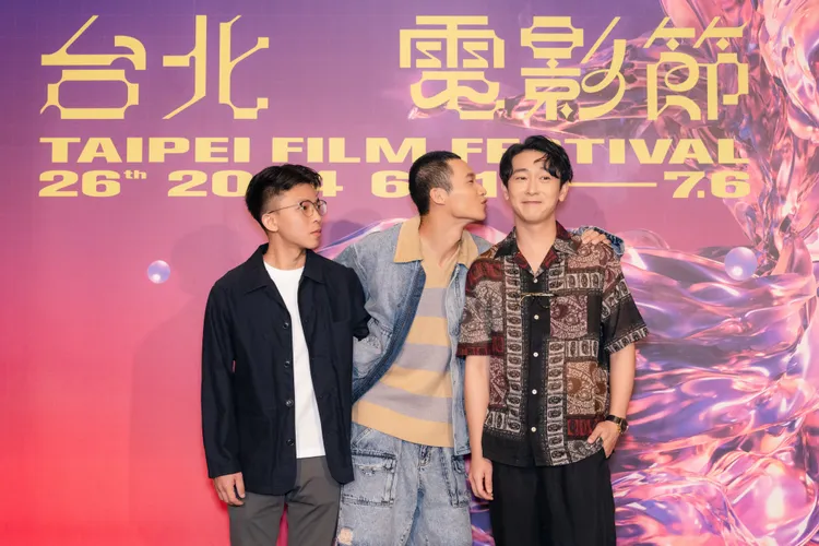 導演朱平（左起）和男星黃冠智、施名帥同台。台北電影節提供