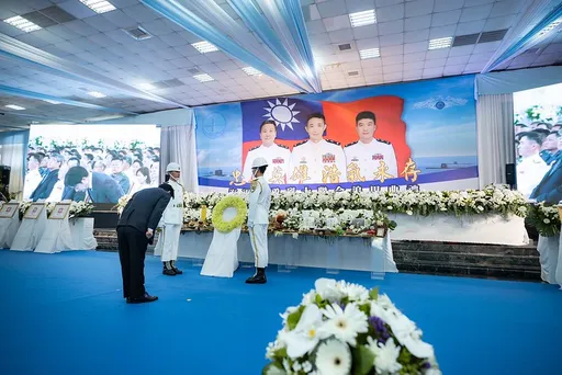 海虎潛艦3官兵落海殉職 賴清德頒褒揚令「永遠以你們為榮」