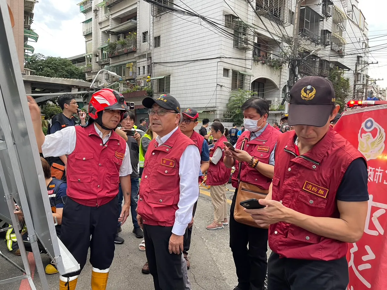 侯友宜到場坐鎮指揮。新北市府提供