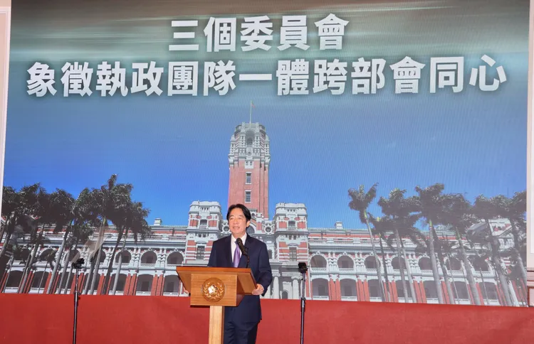 賴清德說明3大委員會的3大意義。莊宗達攝