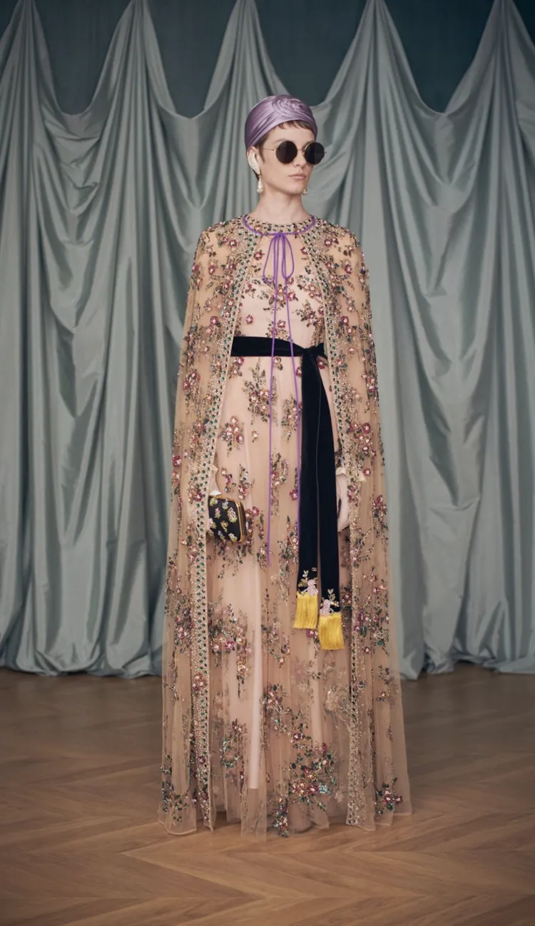 VALENTINO 2025春夏系列延續Alessandro Michele的華麗風格。翻攝VALENTINO IG
