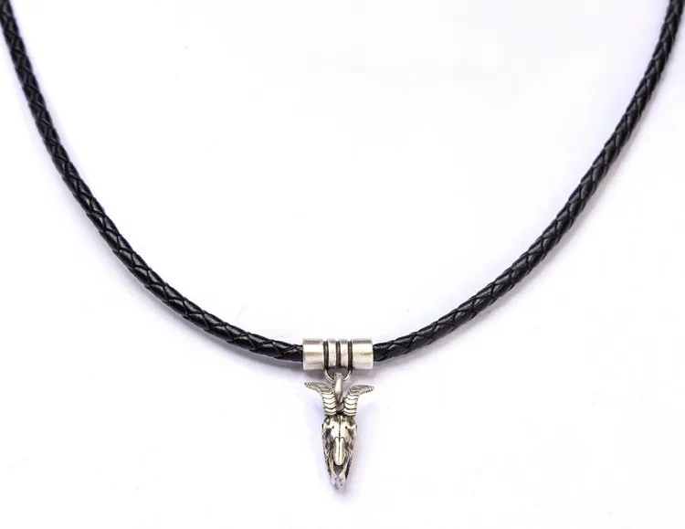 ALLSAINTS LEATHER皮製公羊頭項鍊，8200元。品牌提供