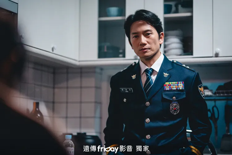 池晟飾演被人陷害，毒品成癮的緝毒刑警。friDay影音提供